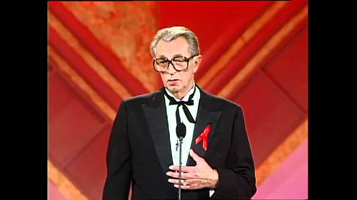 Robert Mitchum accepts Cecil B. DeMille Award Gold...