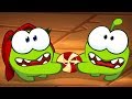 Om Nom Kisah | Little red riding hood | Mengejar gula-gula | Video kartun lucu untuk kanak-kanak