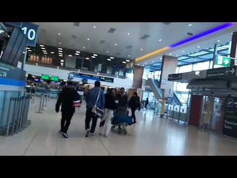 Video: Mikä ryanairin dublinin terminaali?