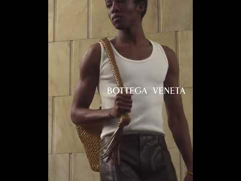 Bottega Veneta Winter 2022 by Matthieu Blazy 02
