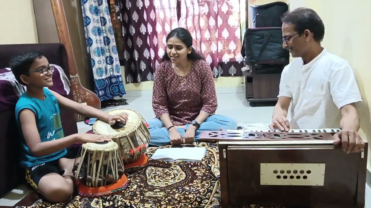 गायिका संस्कृती नाईक, तबला दिव्येश संतोष नांदोस्कर.