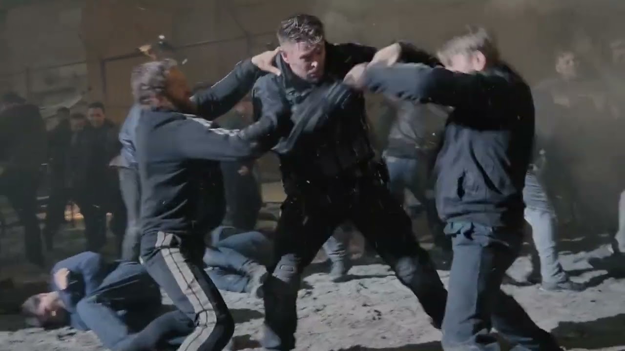 Chris Hemsworth - Extraction 2 - Prison Riot Clip 1