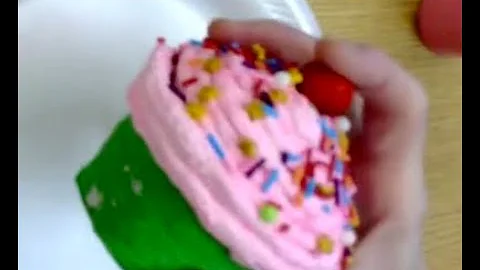 Step 2:  Plaster the bottom of your cupcake