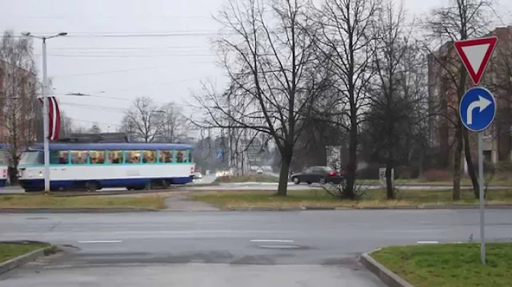 Canon EOS 100D & EF-S 18-55mm f3.5-5.6 IS STM street test video Riga Latvia