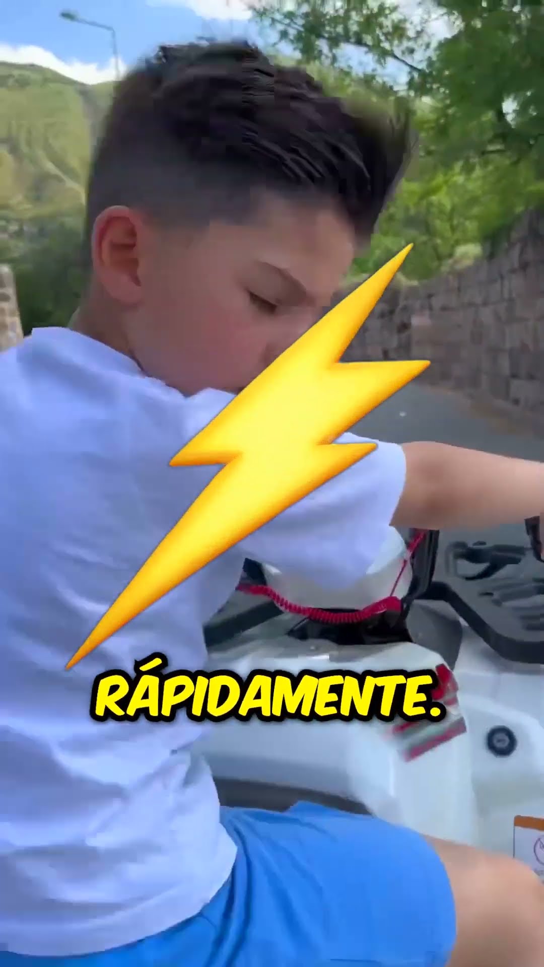 ¡El chico amable conduce kilómetros para salvar a la chica que grita! ?