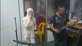 Anak Nyanyikan Lagu Arwah Ayahnya