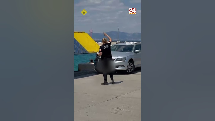 Baš nezgodno! Rampa trajekta rasturila taksi u Supetru #shorts