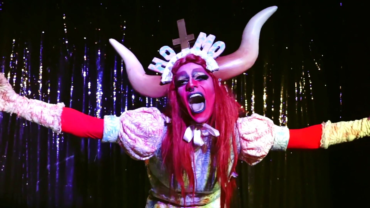 Felony Dodger Performs at the Boulet Brother's Dragula S2 cast debut Queen Kong