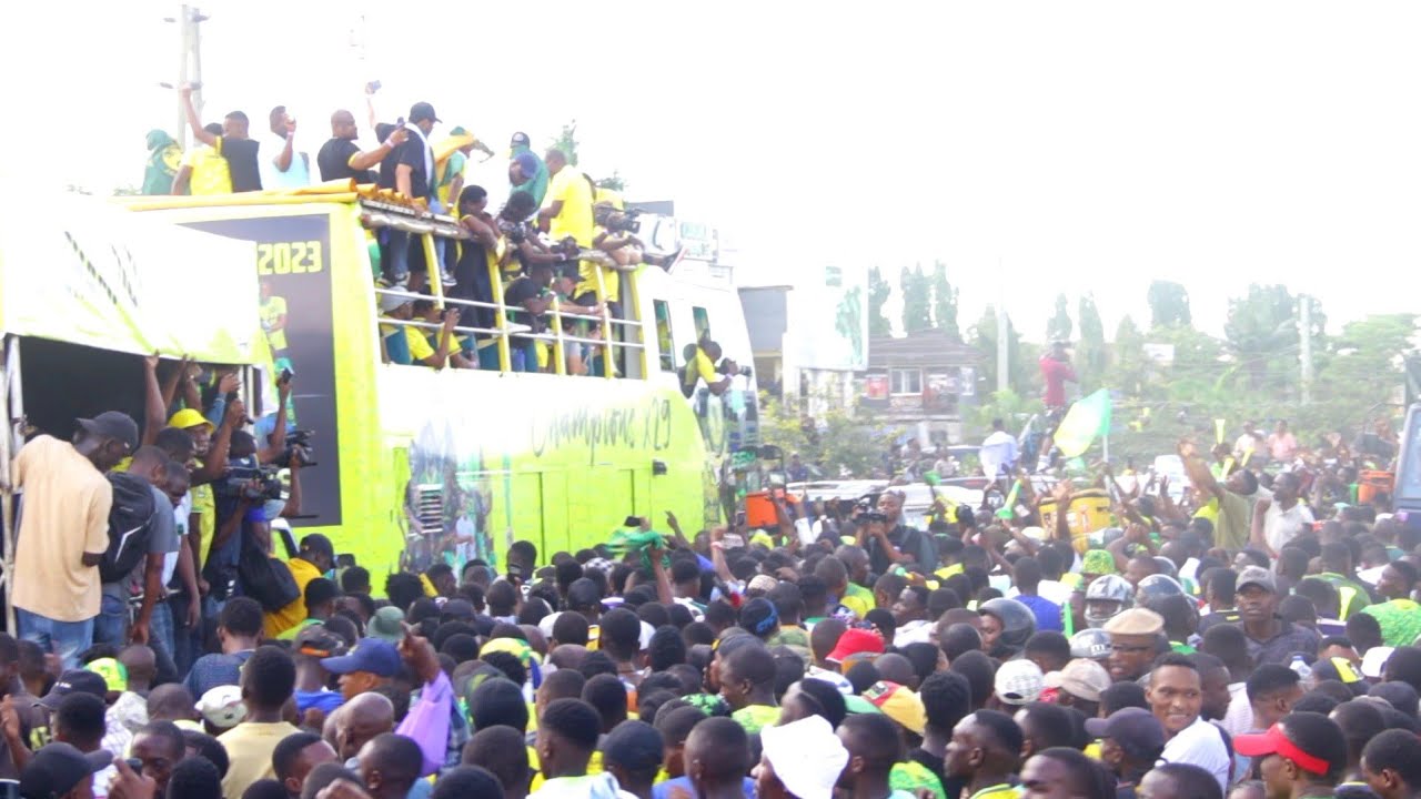 🔴#live TAZAMA SHANGWE LA UBINGWA MASHABIKI WA YANGA WAFANYA BALAA - YouTube