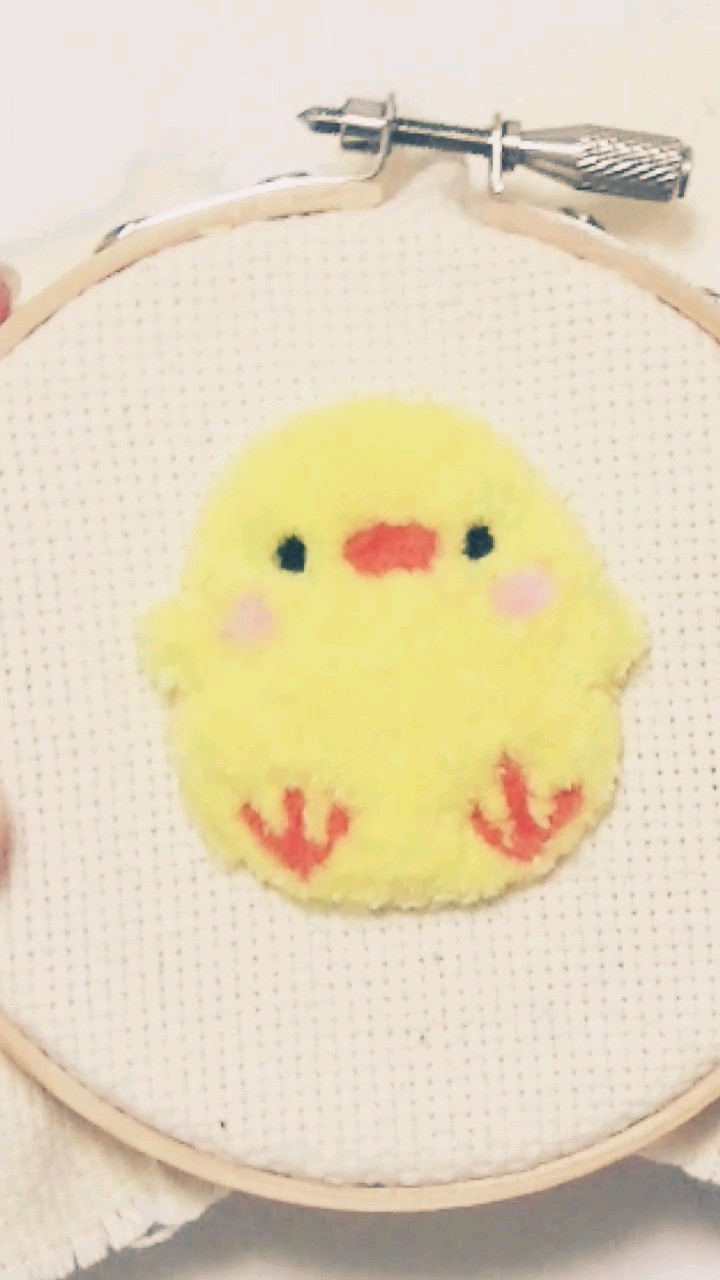 パンチニードルでかわいいヒヨコの刺繍を作ったよ🐤❤️#パンチ