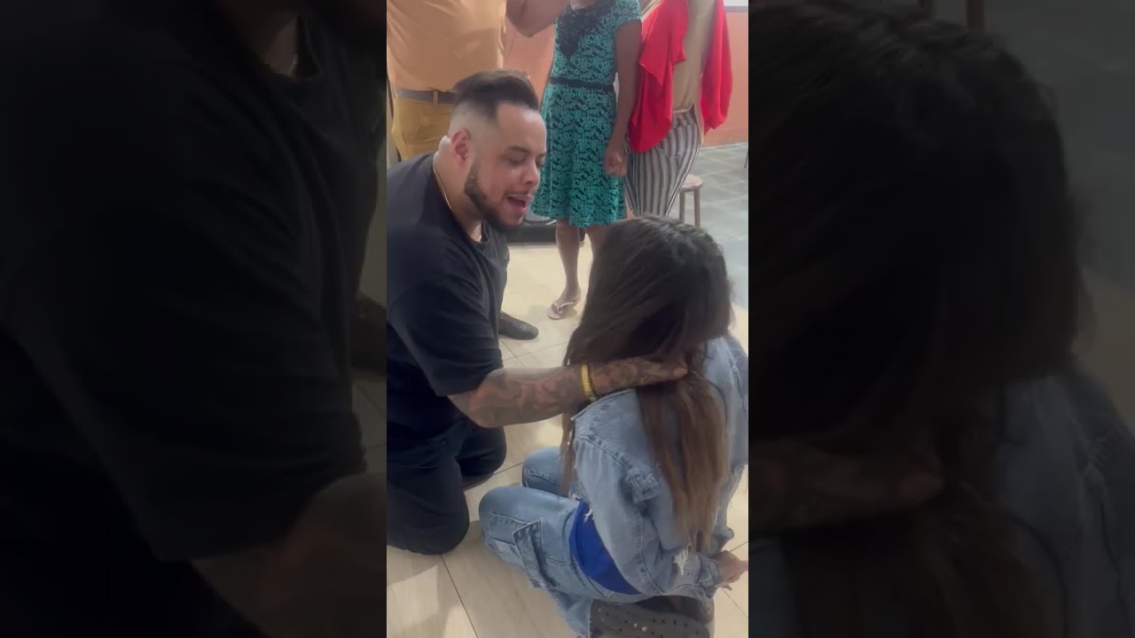 VEJA O ACONTECE AO PRONUNCIAR O NOME DE JESUS...