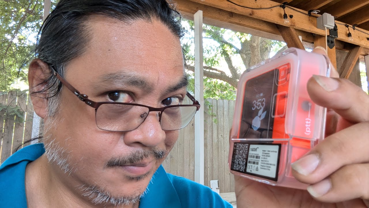 Rabbit R1 - Unboxing and First Impressions - YouTube