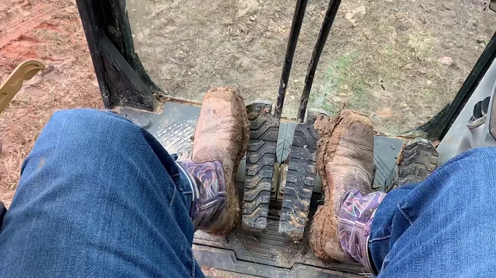 Operating a Cat 320 Excavator: The basics