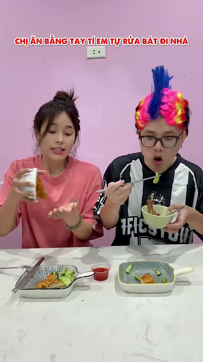 Eat Fried Chicken to Punish Lazy Brother for Washing Dishes !!!