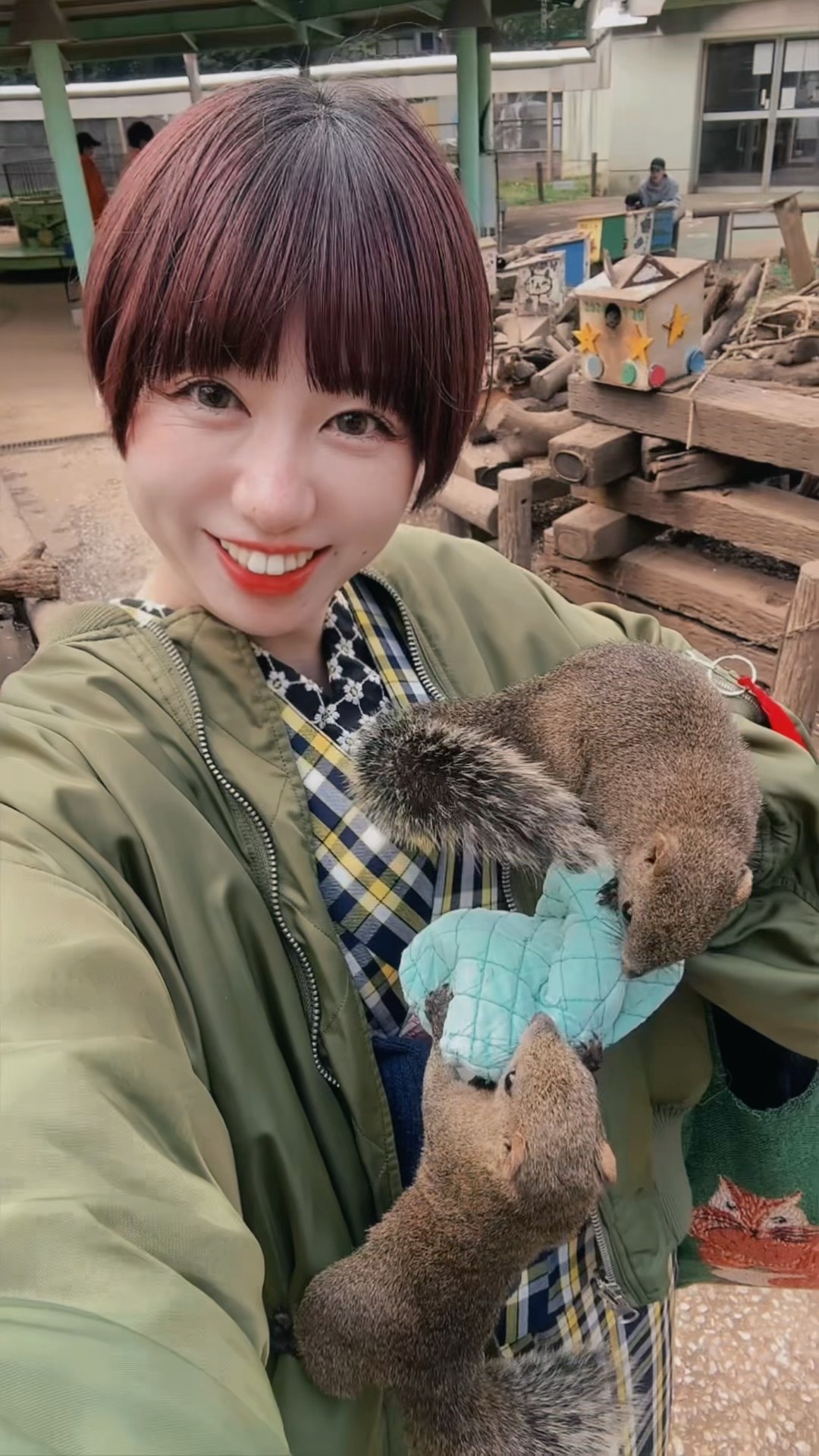 Wool kimono for a trip to the zoo 🐿️ It's washable, so no