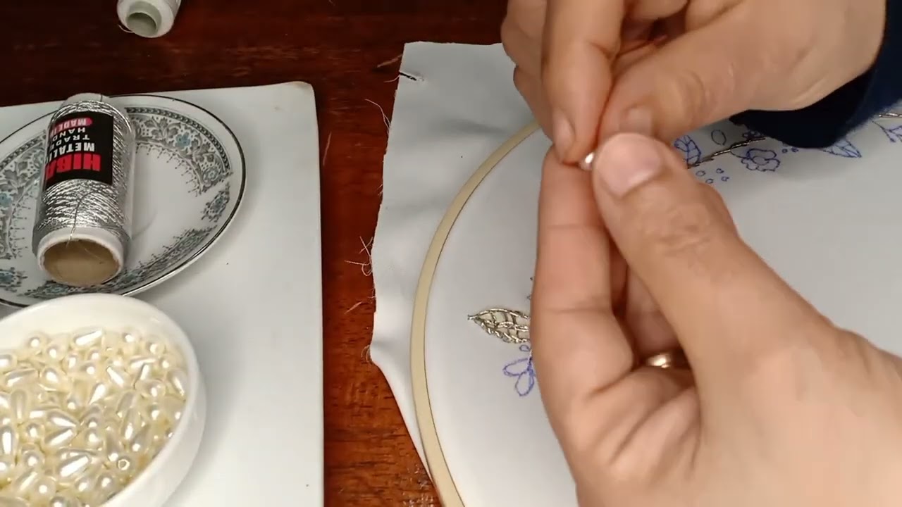 طريقة تطريز مناديل كتب الكتاب وحشو الاسم ورسم العريس والعروسة