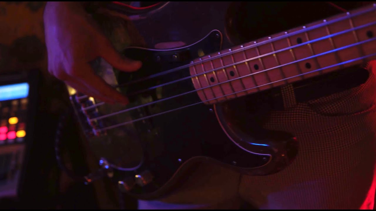 Evolfo - Drying Out Your Eyes {Live Performance}