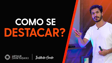 Como é feita a escolha do orador da turma?