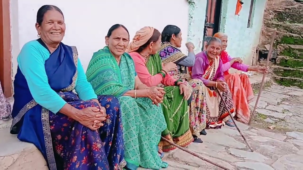 गांव में कुछ अपने बडो के साथ सुकुन के पल,🙏🙏🌺🌺