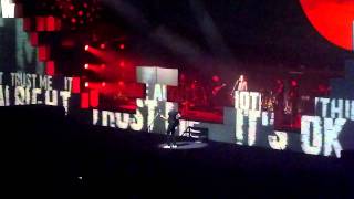 Roger Waters - Mother - The Wall - Live @ Hallenstadion Zürich - 7.6.2011