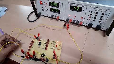 Shift Register using IC7495