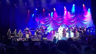 Dieter Thomas Kuhn mit Bigband Fremde oder Freunde