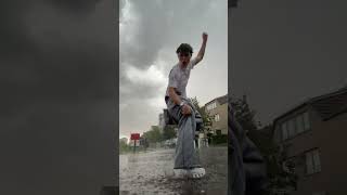 confidence ...  is key 🌧️🧤 (hoodtrap) rmx dance trend #tonan #shanti #shanton #shorts