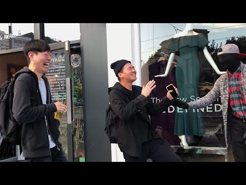 funniest-moments-mannequin-prank