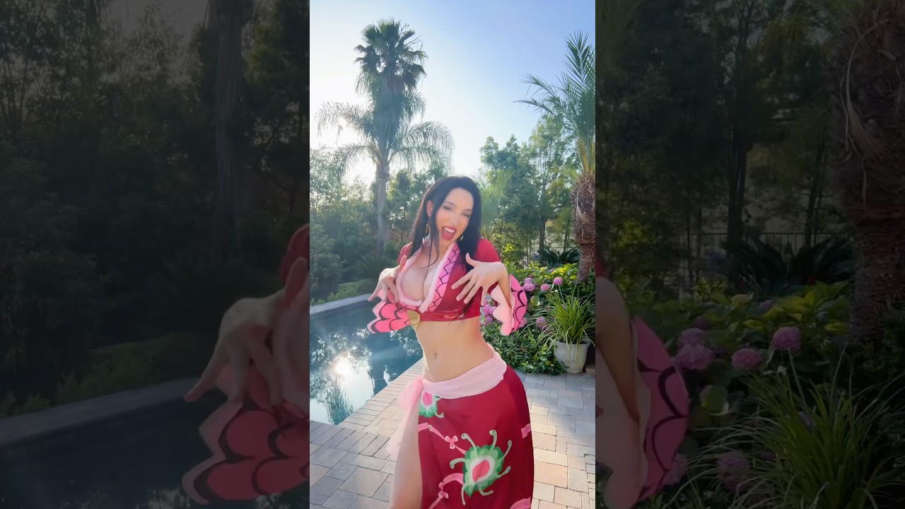 GO BAD B GO BAD B GO!!! 🗣️ #onepiece #cosplay #anime #animecosplay