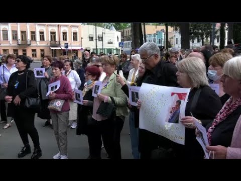 „სიცოცხლისთვის“ -მიხეილ სააკაშვილის მხარდამჭერი აქცია პრეზიდენტის სასახლესთან