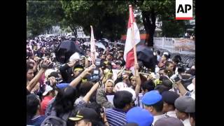 Vice President Kalla registering for presidential elections, as opponent to SBY