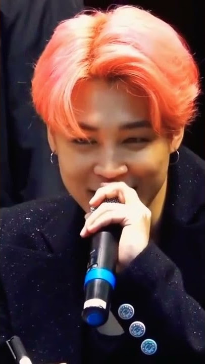 Jimin singing 'Promise' in fansign 💜🥺 His voice is so heart touching 💜