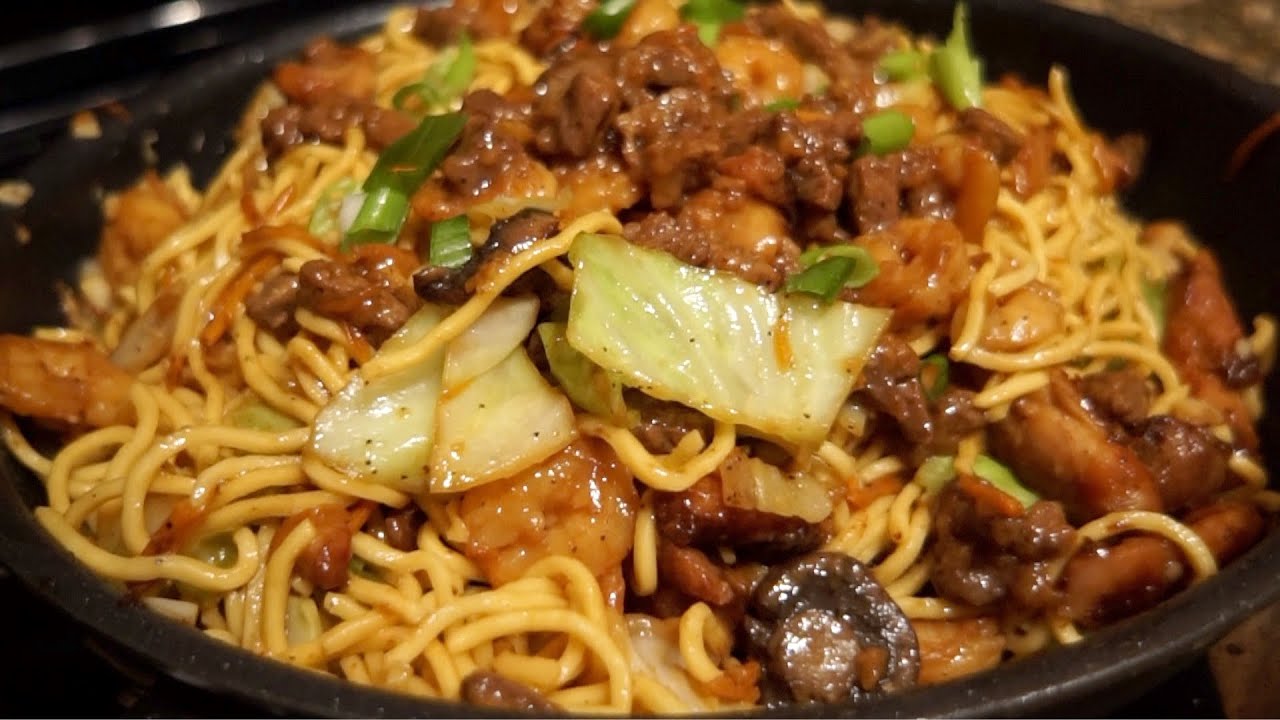 MAKE LO MEIN AT HOME - YouTube