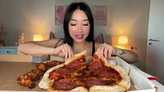 Papa John’s Salami & Nduja Sourdough Pizza and BBQ Chicken Wings 😍😍