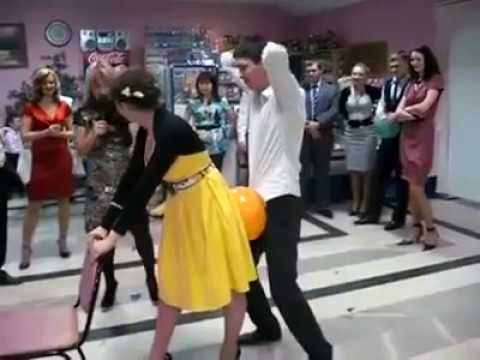 Rus Düğününde balon patlatma oyunu
