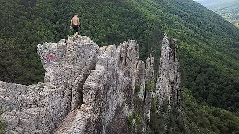 Huge Cliffs At Seneca Rocks |  West Virginia!