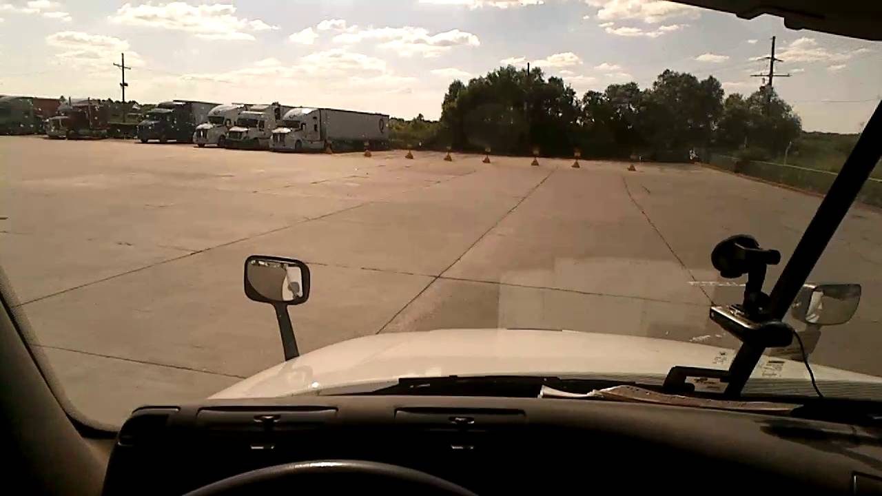 Trucking: Trapped in a Parking Spot EPISODE1 - YouTube