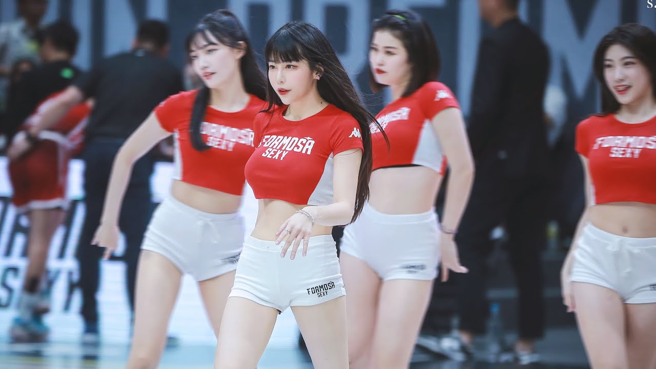 Formosa Sexy隊長 梓梓董梓甯 開場舞蹈Rihanna 組曲 Royal Family dance cover - YouTube