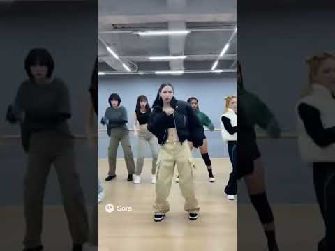They are still trainees🇰🇷 #debut #kpop #koria
