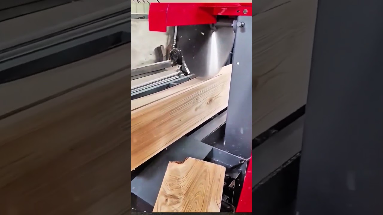 “High Precision Wood Cutting Machine in Action 🪵⚙️🔥” 