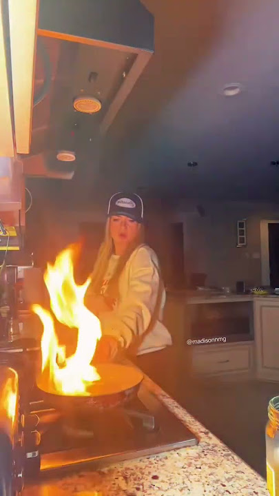 GIRL LEARNS NOT TO USE WATER ON GREASE FIRE THE HARD WAY 😭😭😭 #viral