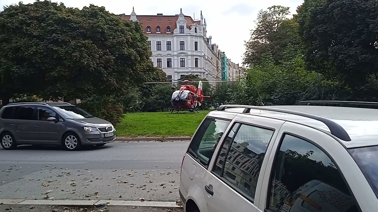 Start des Christoph 62 des DRF Bautzen auf dem Brautwiesenplatz in Görlitz