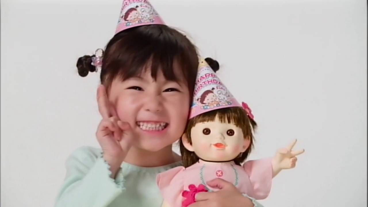 やわらかお肌の2歳のぽぽちゃん お花のチュールレイヤードワンピ