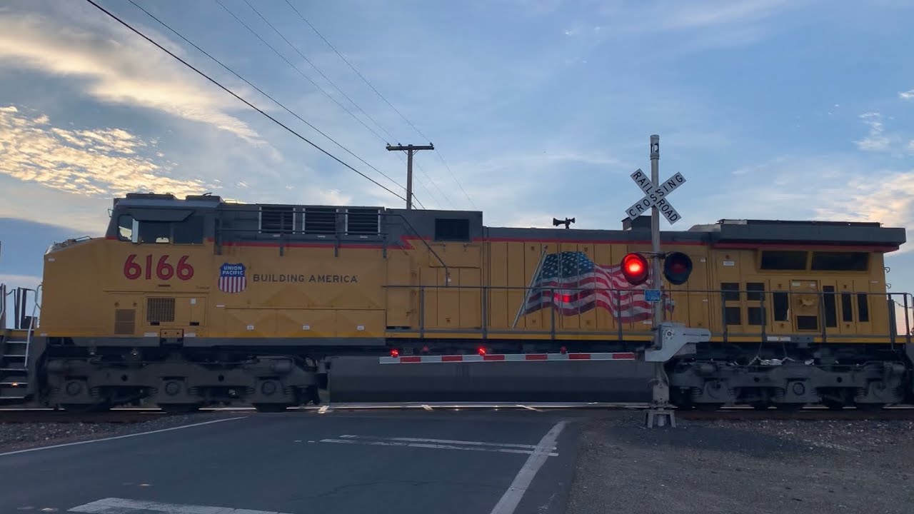 BNSF 5264 Manifest Freight Train w/ UP North, Milnes Rd. Railroad