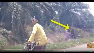 Jahanam!! Mat rempit ini Melongkang dengan sendirinya.