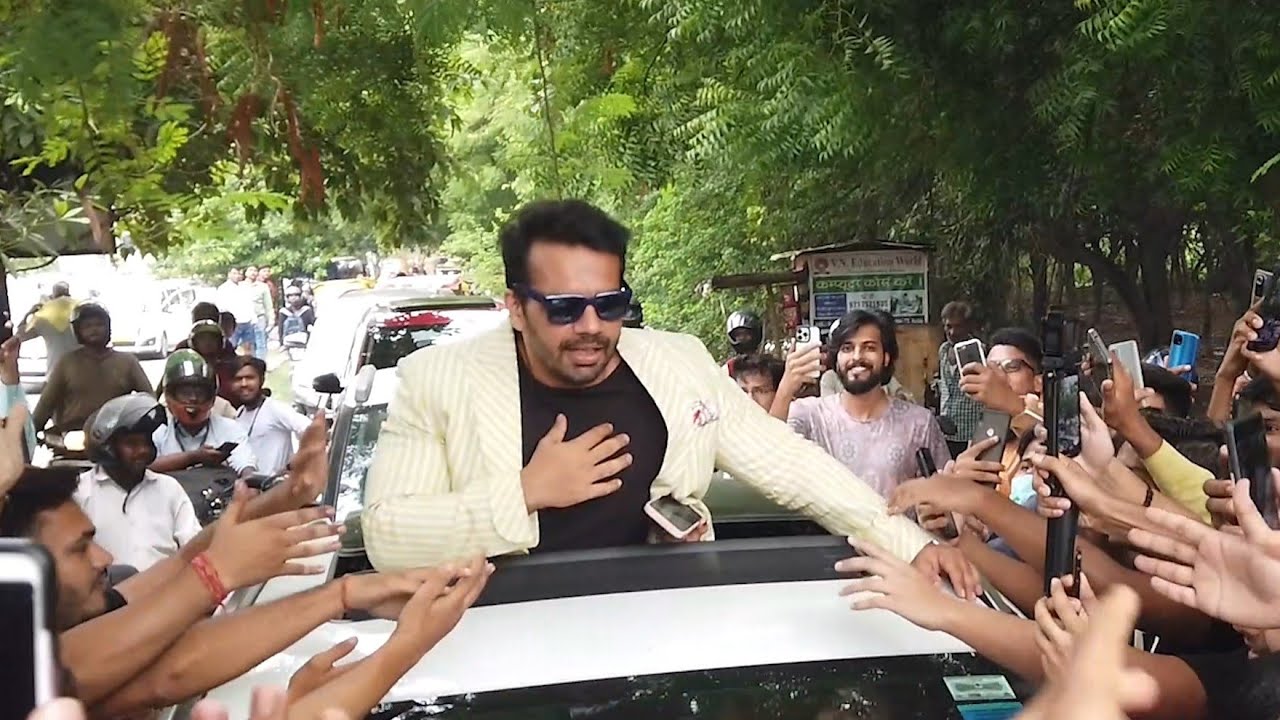 ‪@FlyingBeast320‬