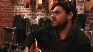 Chatting guitars with Dan Sultan