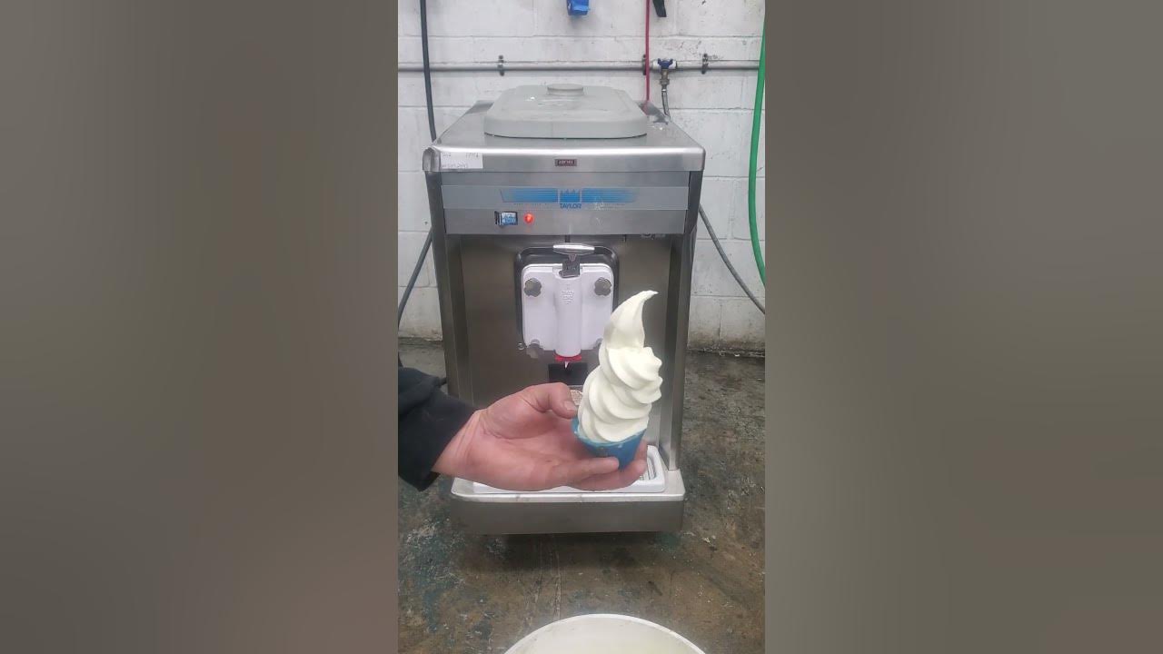 M5092843 Taylor 702 Single Phase Air Cooled Soft Serve Ice Cream