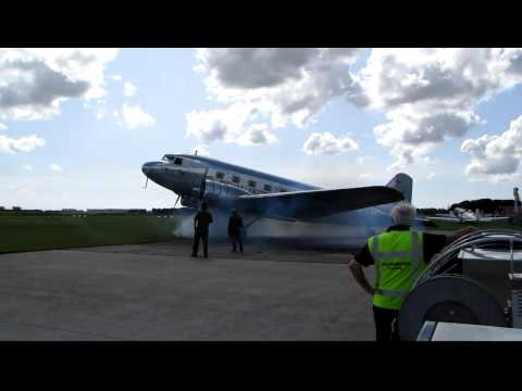 DC-2 at Midden-Zeeland (EHMZ) 2 august 2009 part 1 of 3