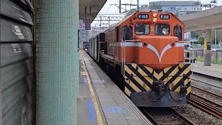 7502次R168單柴電頭+兩節篷車+一節空石渣敞車+一節平車+一節空斗車+兩節空敞車+一節平車+一節守車長編混編貨列，和7525次E334單電頭+數節石渣斗車貨列